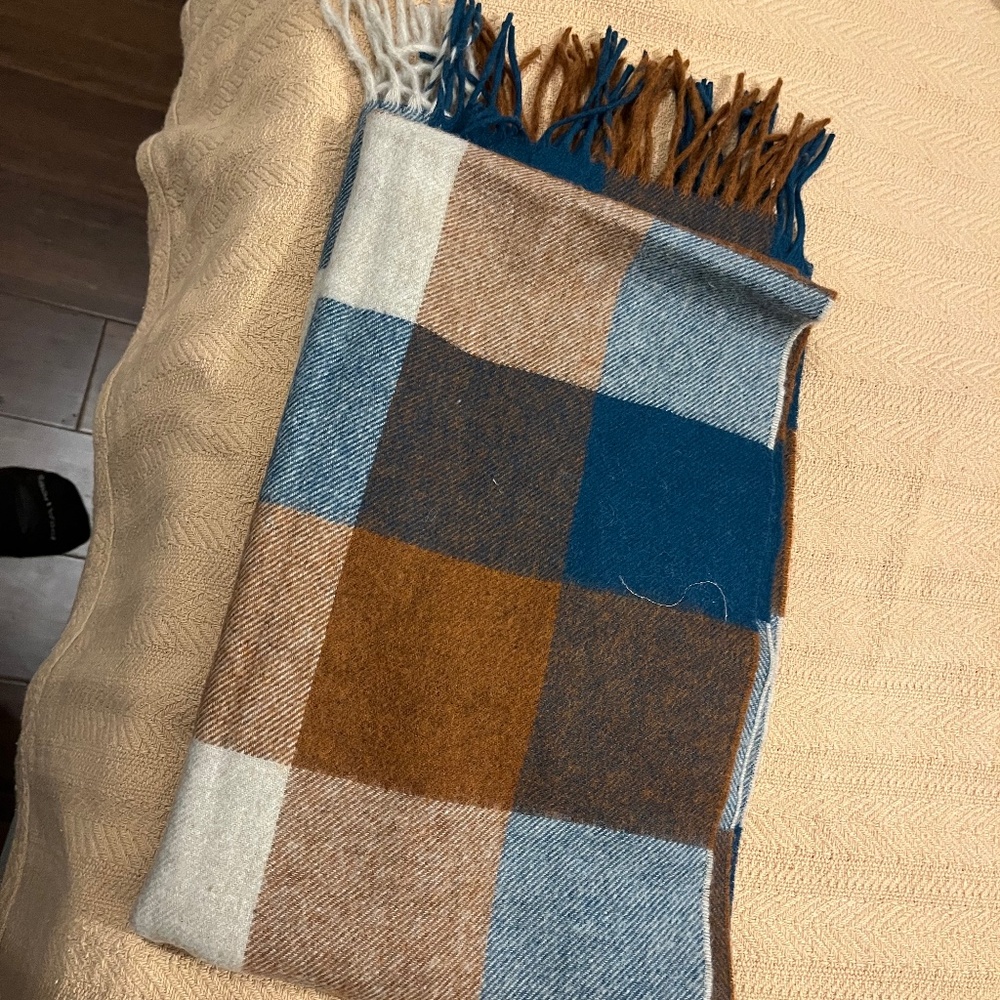 Authentic Scottish 100% Sheep’s wool plaid scarf